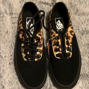 Authentic platform vans embossed leopard